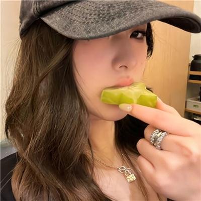 龙纹身的女鬼入镜